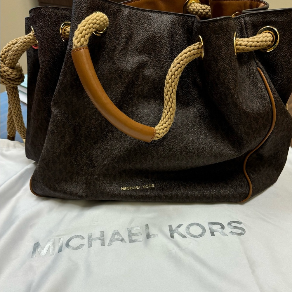 Michael Kors Shoulder Tote - Picture 2 of 6